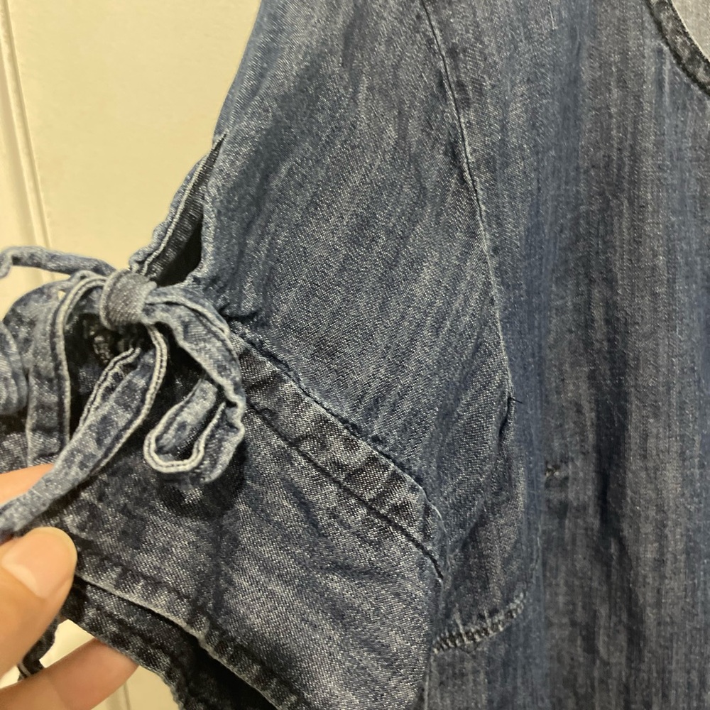 Washed Indigo Tie-Sleeve Denim Blouse — Women - Picture 4 of 4